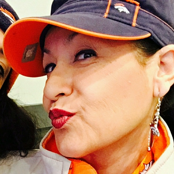 Meet your Posher, Deanna - Picture 4 of 4